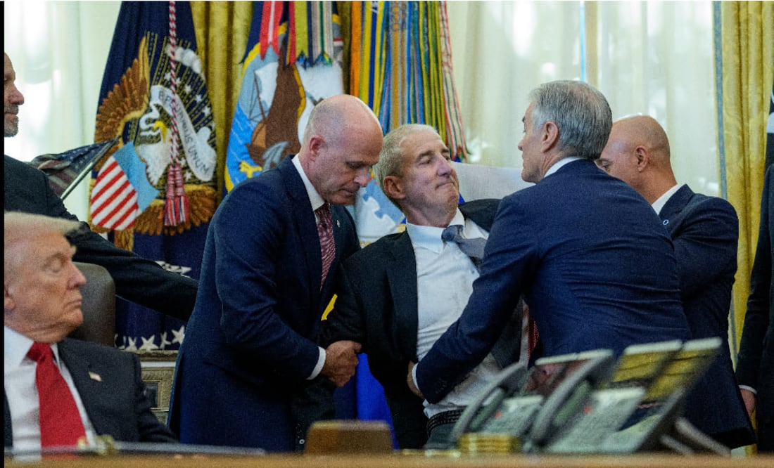 ¿Quién es el hombre que se desmayó frente a Trump en plena conferencia en la Casa Blanca?. EFE/EPA/AARON SCHWARTZ / POOL
