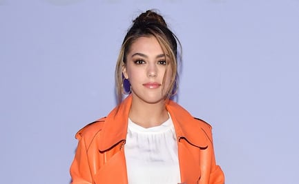 Sistine Stallone presume cambio de imagen con look veraniego blanco 