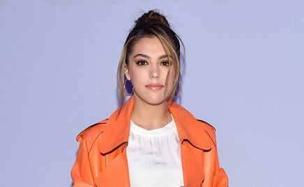 Sistine Stallone presume cambio de imagen con look veraniego blanco