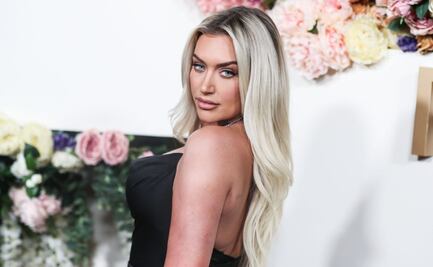 Stassie Karanikolaou posa con bikini estampado en Instagram