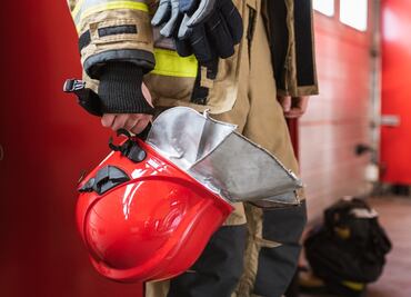 Arrestan en California a un bombero acusado de provocar al menos cinco incendios