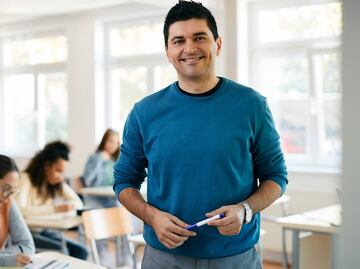 Solicitan maestros de español para trabajo en Embajada de EU en México; pagan $393,000 al año