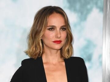 Natalie Portman luce su escote más arriesgado en Los Ángeles