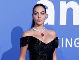 Georgina Rodríguez luce el bikini perfecto para presumir su derriére de vacaciones con Cristiano Ronaldo