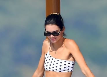 Kendall Jenner conquista con diminuto bikini al estilo ‘cowgirl’