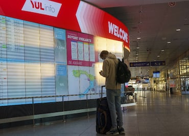 Estados Unidos analiza si pedirá la vacunación de viajeros extranjeros