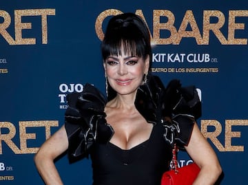 Maribel Guardia presume diminuta cintura en elegante vestido amarillo a los 65 años