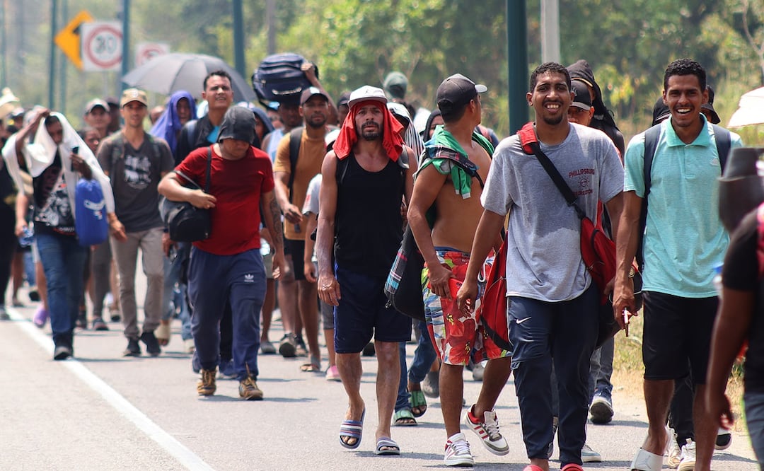Caravana de migrantes sale desde el sur de México ante la falta de empleo y seguridad. Foto: EFE