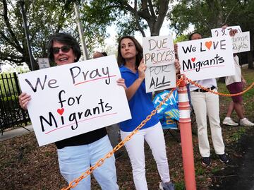 Legislador niega condiciones inhumanas para migrantes: "No es un hotel, es una cárcel"