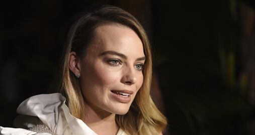 Margot Robbie deslumbra como el nuevo rostro de Chanel