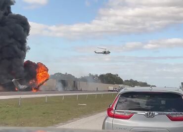 Impactantes imágenes de accidente en Florida: Jet privado choca con auto en autopista