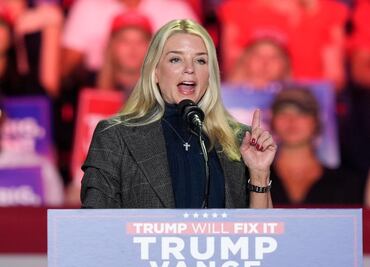 Trump elige a la exfiscal general de Florida, Pam Bondi, como sucesora de Matt Gaetz