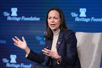 Machado 'acusa' a Delcy Rodríguez de obedecer órdenes de Trump y desata choque político en Washington