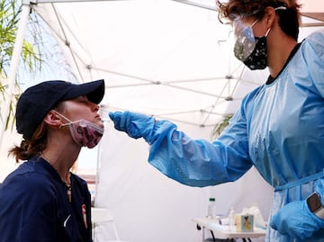 La positividad por coronavirus en Nueva York baja del 10% tras subir al 23%