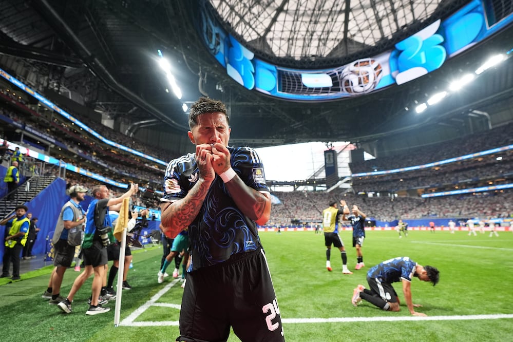 Enzo Fernández rompe el silencio tras la expulsión y las burlas a Inglaterra y lanza una promesa a Argentina. Foto: AP Foto/Rebecca Blackwell