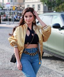 Demi Rose muestra su figura curvilínea en atuendos hot