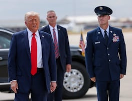 Trump encabeza homenaje a Charlie Kirk en Arizona tras su asesinato a tiros