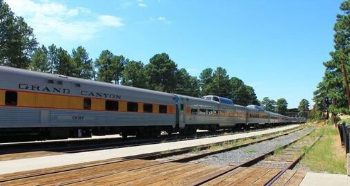 Un viaje en tren para explorar territorios del Gran Cañón