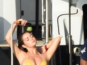 Demi Rose presume silueta 'curvy' con bikini en viaje por Tailandia