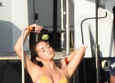 Demi Rose presume silueta 'curvy' con bikini en viaje por Tailandia