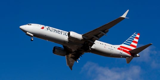 American Airlines sube precios de envío de maletas a México, Canadá y el Caribe