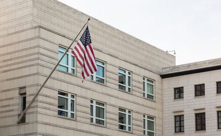 Trabajo en Embajada de Estados Unidos con sueldo de $745,072 pesos; cómo aplicar y requisitos