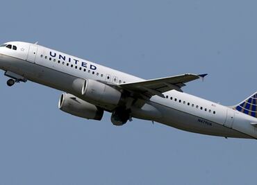 Hombre agrede a azafatas durante vuelo en EU tras consumir hongos alucinógenos