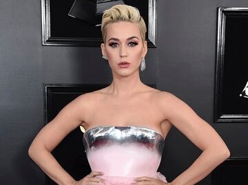 Katy Perry presume su silueta con top y leggings floreados