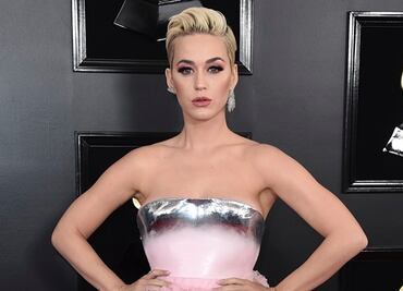 Katy Perry presume su silueta con top y leggings floreados