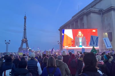Francia hace historia al consagrar el derecho al aborto en su Constitución