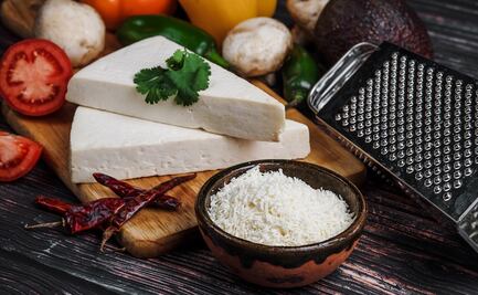 FDA retira queso cotija mexicano por riesgo de salud vinculado a contaminación de listeria