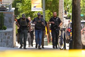 Tiroteo en Atlanta. Policía ofrece 10 mil dólares por sospechoso