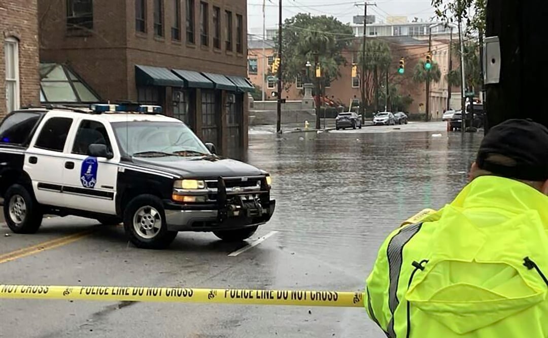 Aguaceros torrenciales golpean Carolina del Sur y causa caos y marea alta. Foto: AP