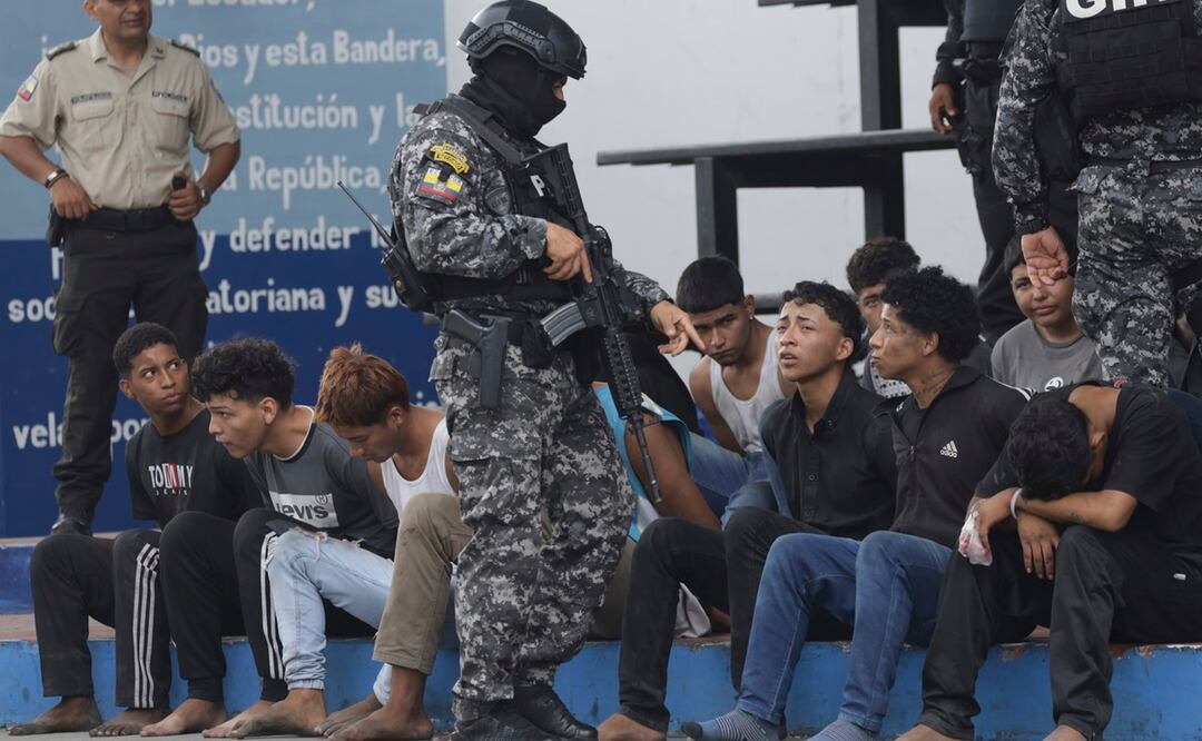 Ataque de bandas criminales en Ecuador refleja la estrategia del narco mexicano: expertos. AP