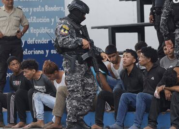 Ataque de bandas criminales en Ecuador refleja la estrategia del narco mexicano: expertos