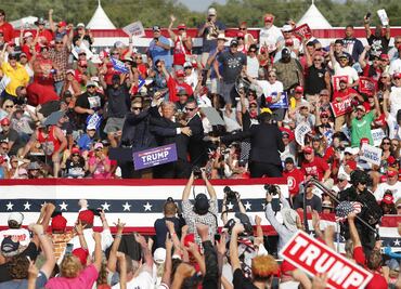 Pánico y plegarias durante tiroteo contra Trump en un mitin