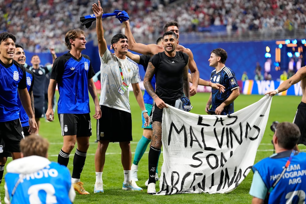 Polémica en el Mundial: Reino Unido exige a la FIFA investigar a Argentina por mensaje sobre Malvinas. Foto: AP Photo/Rebecca Blackwell