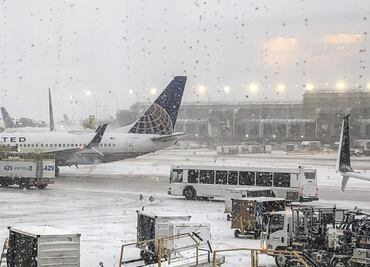 Tormenta invernal paraliza Chicago