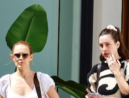 Hijas de Bruce Willis presumen belleza natural en paseo por Los Ángeles