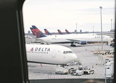 Trabajadores de construcción mueren en accidente en el aeropuerto JFK de Nueva York