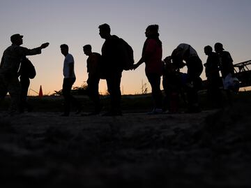 Muere mujer migrante tras ser abandonada en el desierto de Nuevo México por "coyotes"