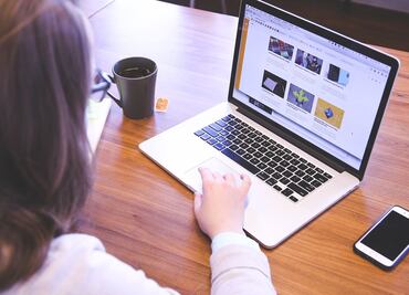 Universidad de California ofrece 30 cursos para aprender inglés en línea