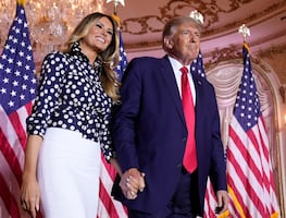 Donald Trump y Melania; vuelven las miradas coquetas, risas y bailes
