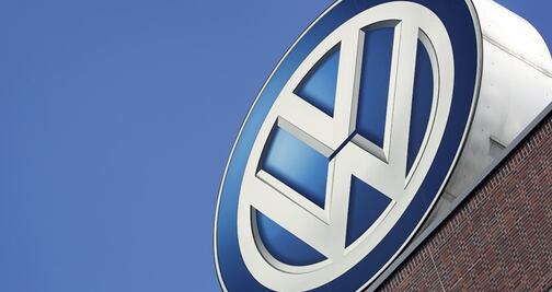 Volkswagen advierte de falla que haría que autos detenidos se muevan