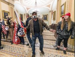 Recompensa de hasta 50 mil dls a quien dé datos de atacantes al Capitolio