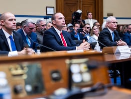 Ex miembros del Ejército afirman que EU posee naves extraterrestres y restos de sus ocupantes