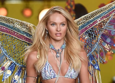 Modelo de Victoria’s Secret presume figura irreal en microbikini durante sesión