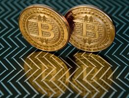 Transferencias de más de 10 mil dls con criptomonedas deben ser declaradas: EU