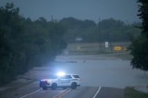 Inundaciones en Texas dejan un muerto y obligan a evacuar; la tragedia revive el temor por el río Guadalupe