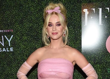 Katy Perry deslumbra con traje de baño estampado en Cabo San Lucas